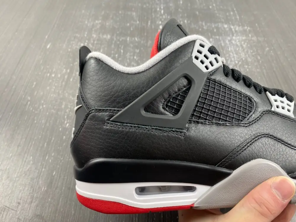 Jordan 4 Retro Bred 
