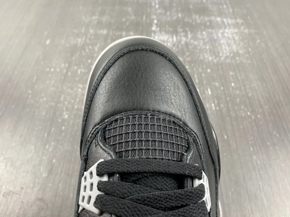 Jordan 4 Retro Bred 