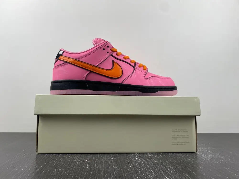 Nike SB Dunk Low “Blossom”The Powerpuff Girls 