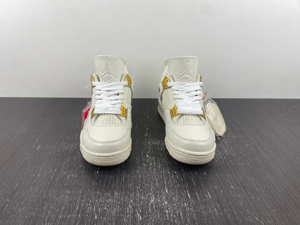 Air Jordan 4 Metallic gold 