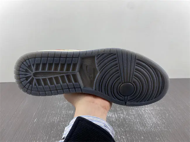 Air Jordan 1 Low OG “Year of the Dragon 