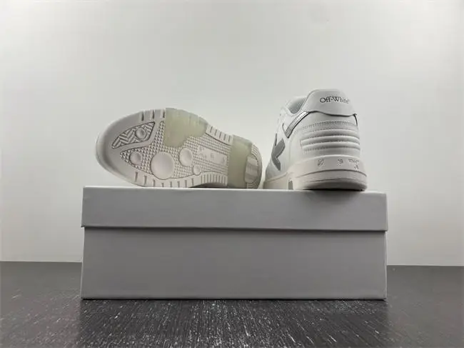 OFF-WHITE Out Of  FDBE1676