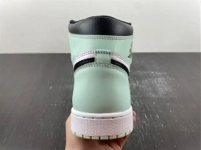 AIR JORDAN 1 RETRO HIGH OG NRG AJ1 861428 