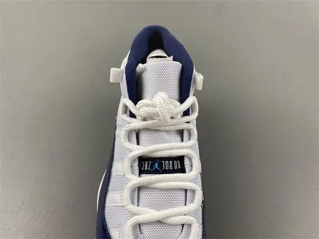 Air Jordan 11 “Midnight Navy 
