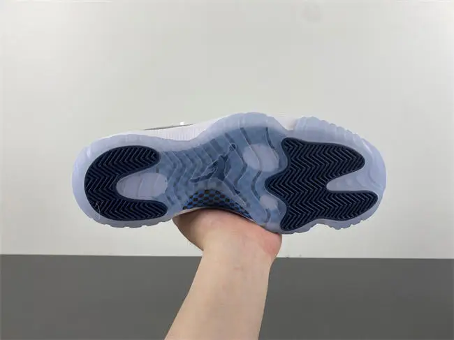Air Jordan 11 “Midnight Navy 