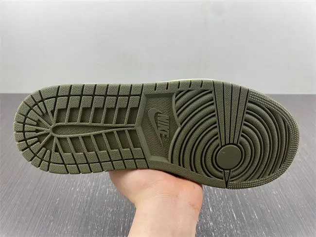 Travis Scott x Air Jordan 1 Low OG Olive 