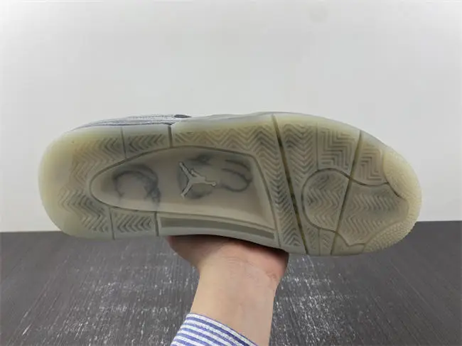 Jordan 4 Retro Kaws 