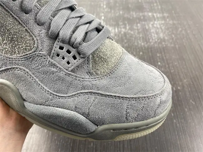 Jordan 4 Retro Kaws 