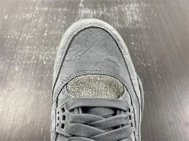 Jordan 4 Retro Kaws 