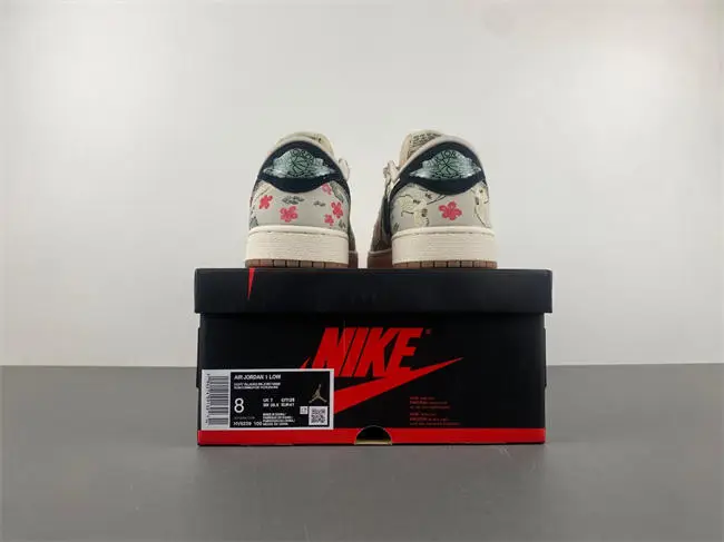 Air Jordan 1 Low 