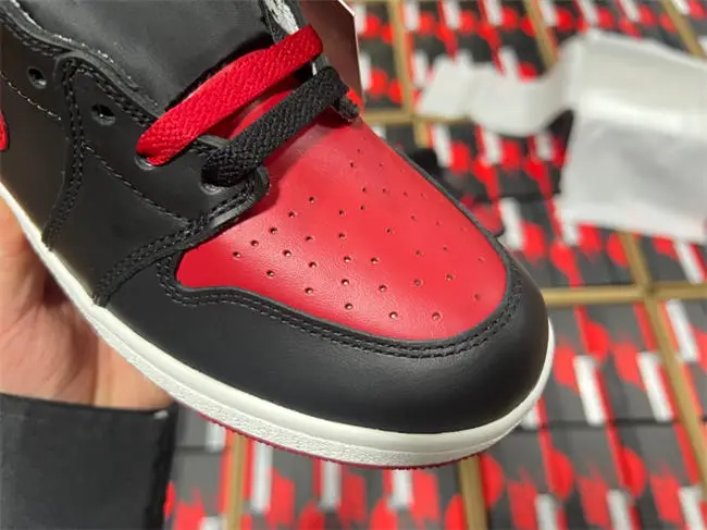 Air Jordan 1 High ’85 “Bred” Color: Black Varsity Red-White 