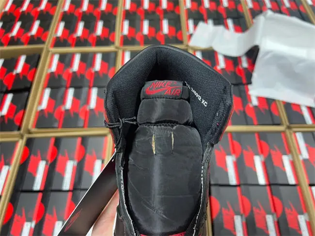 Air Jordan 1 High ’85 “Bred” Color: Black Varsity Red-White 