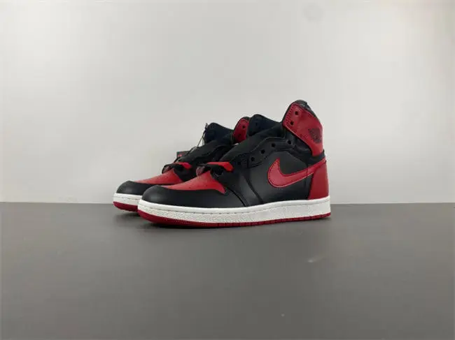 Air Jordan 1 High ’85 “Bred” Color: Black Varsity Red-White 