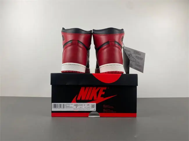 Air Jordan 1 High ’85 “Bred” Color: Black Varsity Red-White 