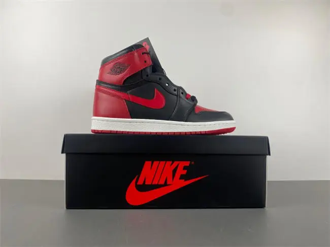 Air Jordan 1 High ’85 “Bred” Color: Black Varsity Red-White 