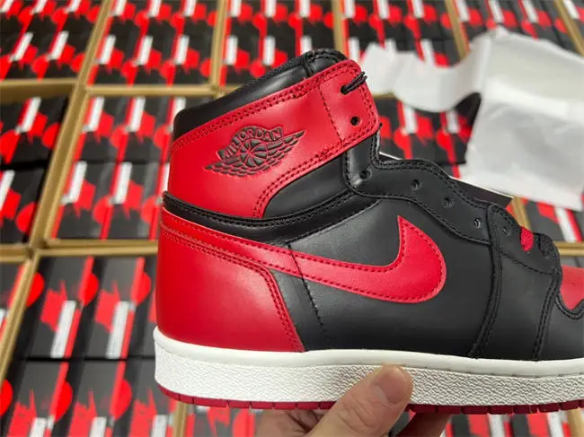 Air Jordan 1 High ’85 “Bred” Color: Black Varsity Red-White 