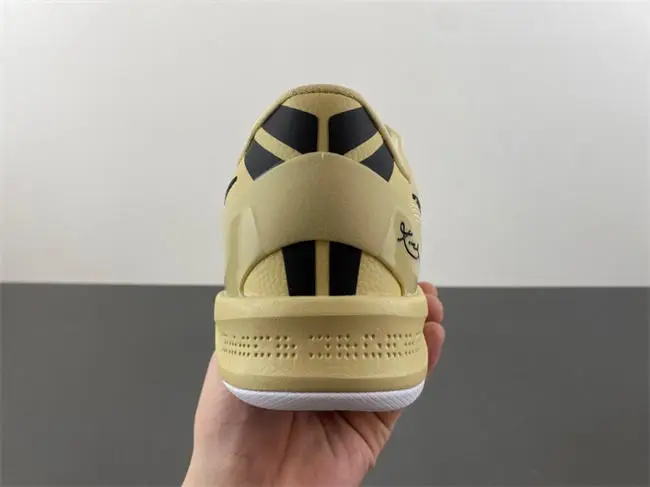 Nike Kobe 8 Protro “Champagne Gold”  ECCA128