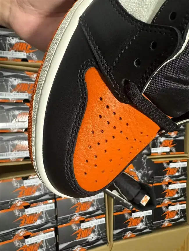 Air Jordan 1 High OG “Shattered Backboard” 