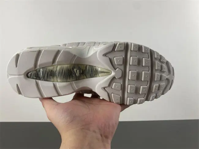 Comme des Garçons x Air Max 95 “White”  FDFAD253