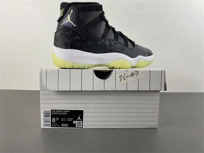 Air Jordan 11 “Sneaker 