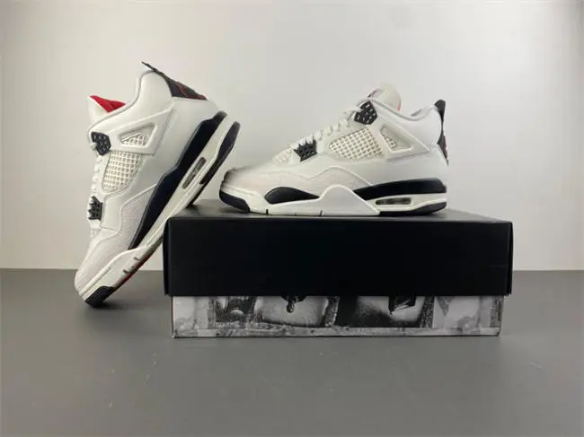 Air Jordan 4“Flight Club”  Sail Black-University 