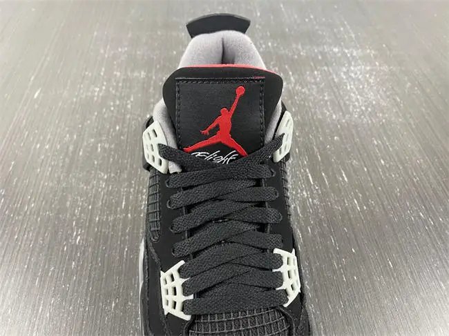 Jordan 4 Retro Bred (2019) 