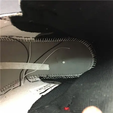 Jordan1 Retro Black Toe 