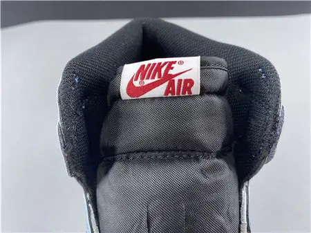 Jordan1 Fearless UNC Chicago 