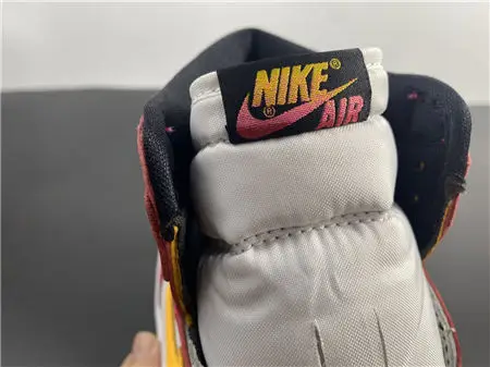 Jordan1 OG Light Fusion Red 