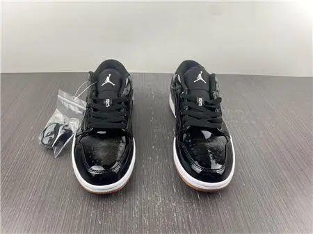 Jordan1 Retro Black Gold Patent 