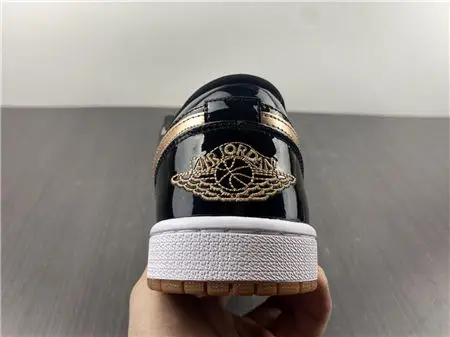Jordan1 Retro Black Gold Patent 