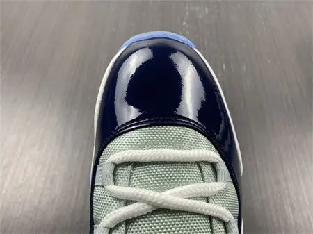 Jordan 11 Retro Low Georgetown 