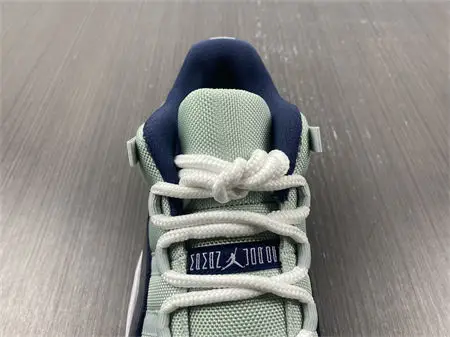Jordan 11 Retro Low Georgetown 