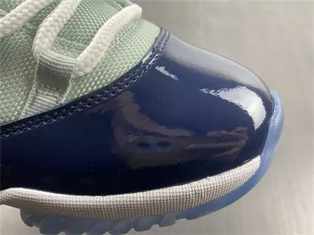 Jordan 11 Retro Low Georgetown 