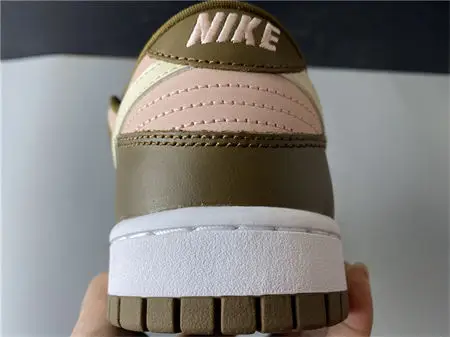 Nike Dunk SB Low Stussy Cherry 