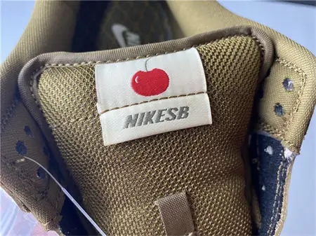 Nike Dunk SB Low Stussy Cherry 
