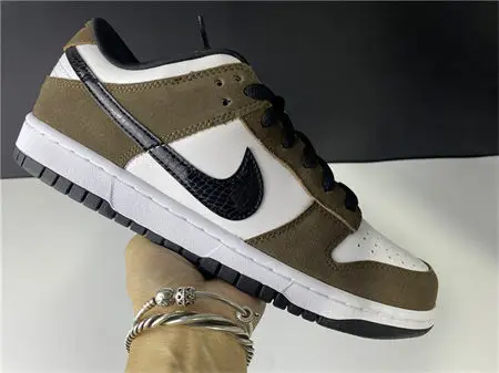Nike SB Dunk Low White Black Trail End Brown 