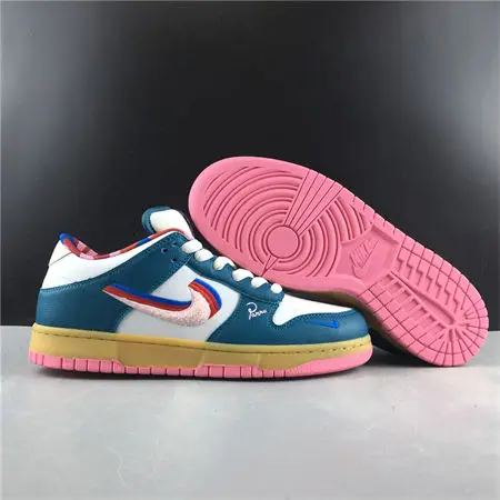 Nike SB Dunk Low 