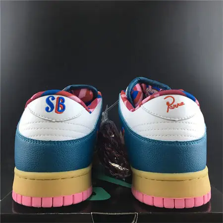 Nike SB Dunk Low 