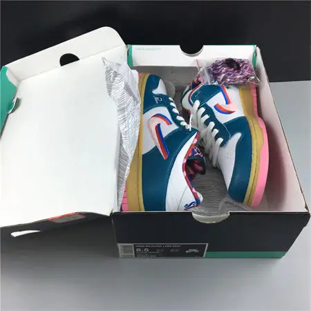 Nike SB Dunk Low 
