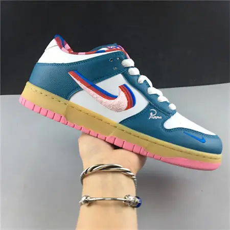 Nike SB Dunk Low 