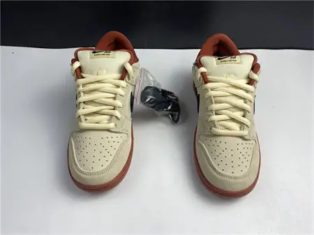 Nike SB Dunk Low Pro Hennessy 