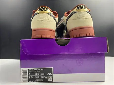 Nike SB Dunk Low Pro Hennessy 