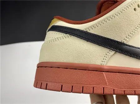 Nike SB Dunk Low Pro Hennessy 