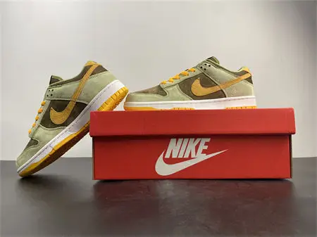 Nike Dunk Low Dusty Olive 