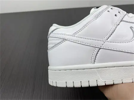 Nike Dunk Low Triple White 