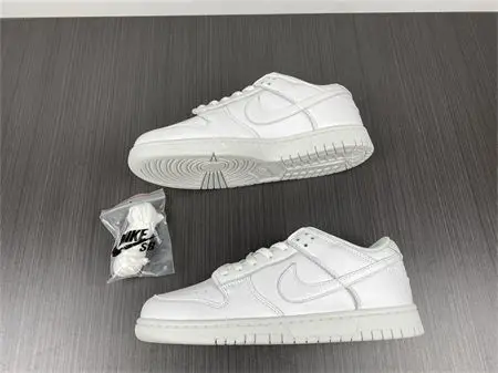 Nike Dunk Low Triple White 