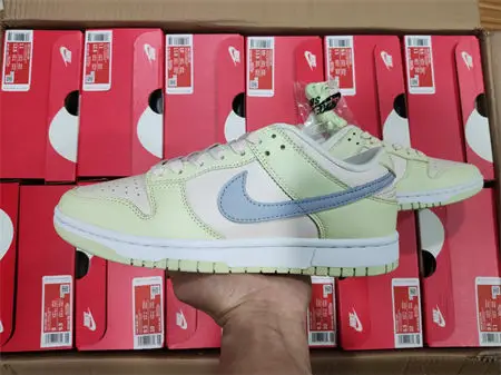 Nike Dunk Low Lime Ice 