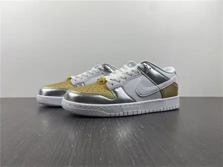 Nike Dunk Low Heirloom 