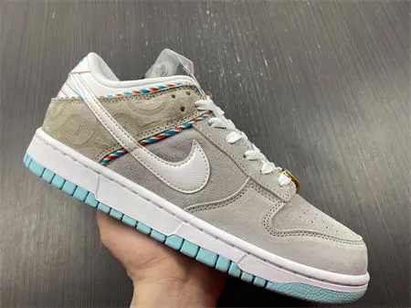 Nike Dunk Low SE Barber Shop Grey 